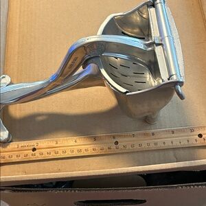 Vintage Wearever juicer